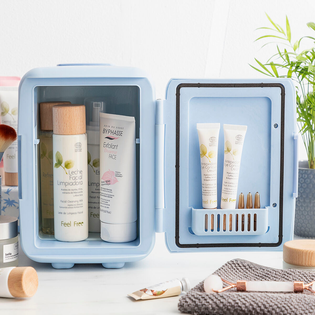 Mini cosmetics fridge Frecos InnovaGoods
